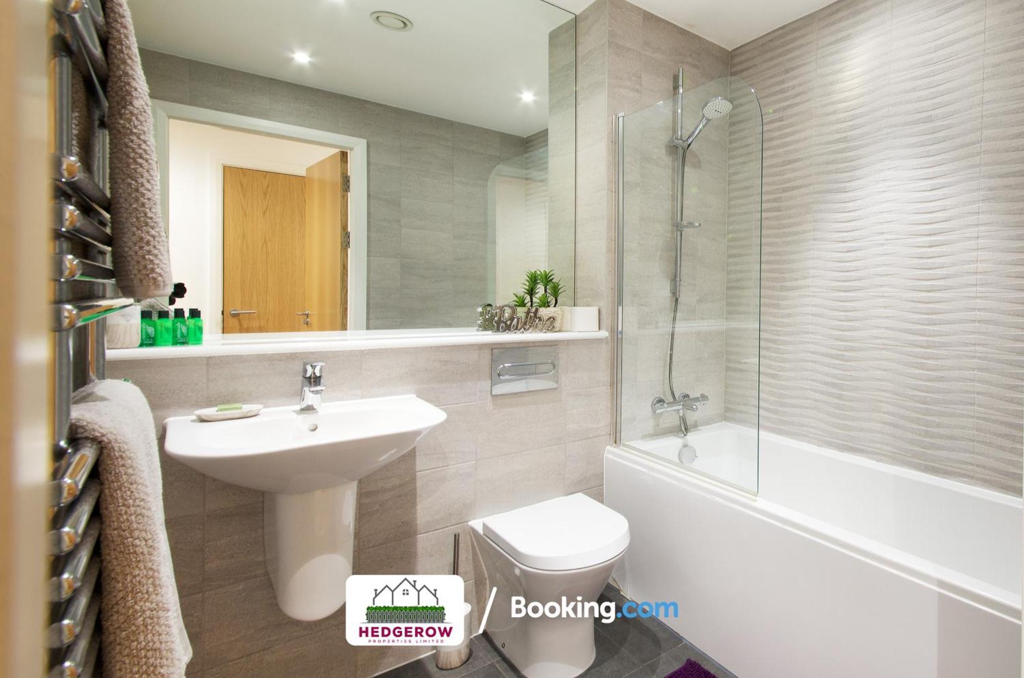 Premium Deals On Modern 2 -Bed 2-Bath Central City 122 High Street Flat For Movers & Pros By Hedgerow 曼彻斯特 外观 照片